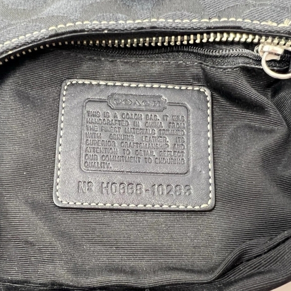 Coach Vintage Y2K Mini Slim Hampton Soho Clip Black Signature Shoulder Bag EUC - Picture 7 of 7